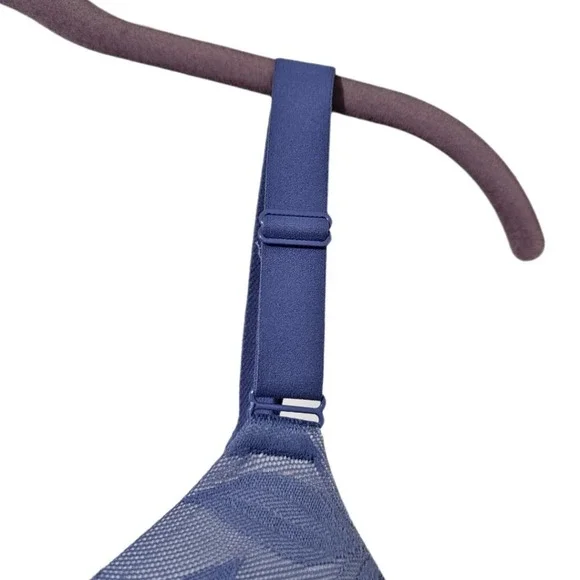 Lane Bryant Invisible Lace Backsmoother Boost Plunge Bra - Picture 4 of 10